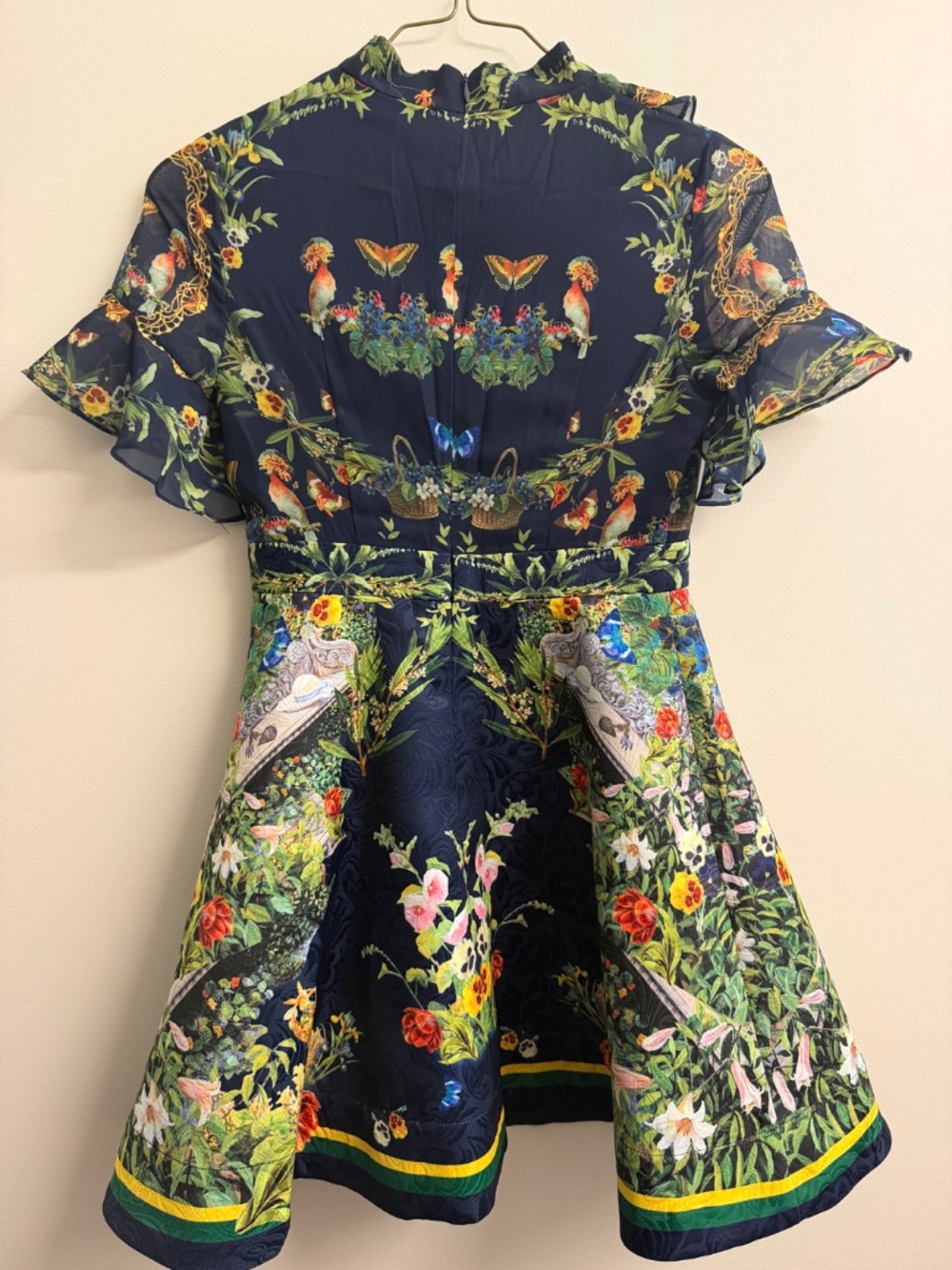 Perfect graduation dress from Lulualways Size 5 - Picture 4 of 5